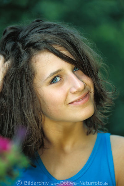 Mdchen dunkles Haar jung hbsch verfhrerisches Fotoportrait