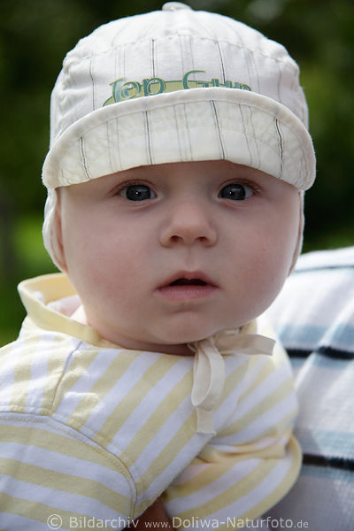 Baby gesundes Sprossling Kindchen mnnliches Gesicht Kind Nachwuchs