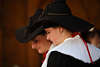 1102563_Mädchenpaar in Trachtenkleider Kastelruther Musikkapelle beim Dorffest-Konzert in Porträt