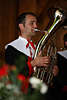 1102568_ Musiker auf großem Blasinstrument: Trompete oder Pusaune ? in Konzertfoto von Kastelruther Dorffest
