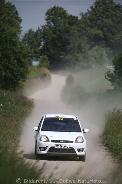 Autorally Polen Erkundung der Schotterpiste Masuren Bume & Staub Autorennen