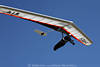 1202438_Segeldrache Atos-C Breitflügel Bilder Flug Luftaufnahme weißrot am Blauhimmel
