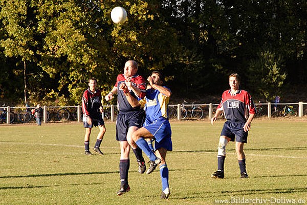 Fussball Kicker Kopfballduell
