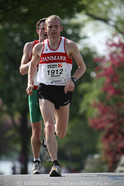 Marathon-Lauffoto Mikael Andersen Dnemark Sportprofi in Hamburg Alsterallee