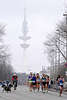 Marathon Hamburg vor Fernsehturm-Blick