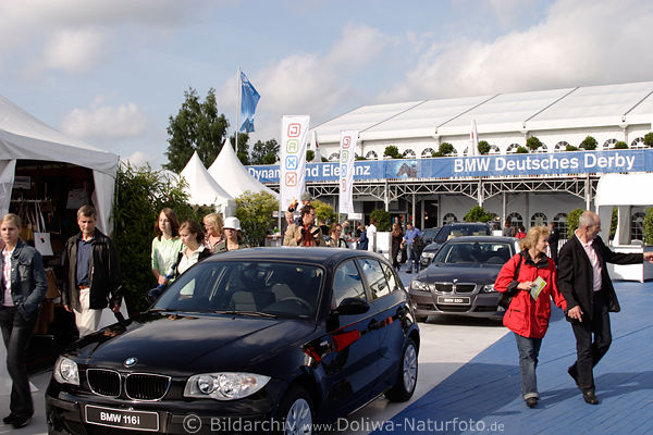 Derby Sponsor BMW-Wagen auf Arena Horner Rennbahn