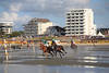 Wattrennen Galopper vor Duhner Strand Hotels Cuxhaven Meerufer-Kulisse