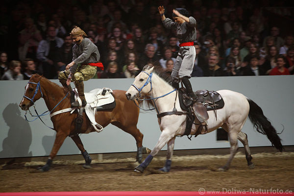 Stuntman-Truppe Thunderguys Reiterknste