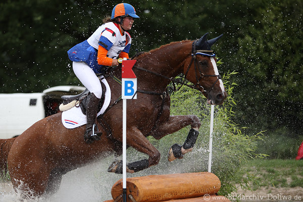 Nienke van Roekel Bylbao Pferd Gelnde-Hindernissprung Amazone