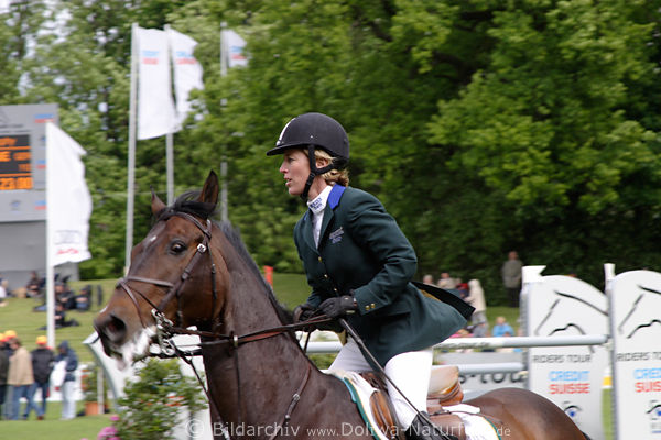 Shelia Burke USA Amazone auf Reitpferd Caya