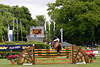 42403_ Pferd-Hrdensprung Fotografie auf Klein Flottbek Grnarena von hinten mit Michael Whitaker Bild