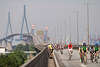 Panne bei Cyclassics Radrennen im Freihafen auf Hamburger Khlbrandbrcke Foto, Radsport