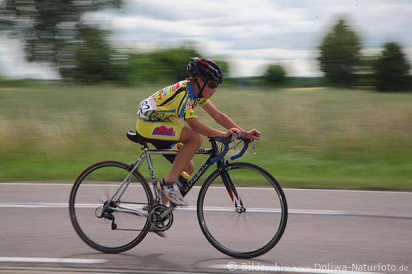 Zeitradfahren Rennrad Einzelfahrer Bewegung Strassenrennen Aktion Sportbild