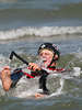802771_ Kitesurfer im Wasser nach Sturz vom Brett Bild, kite-sail image