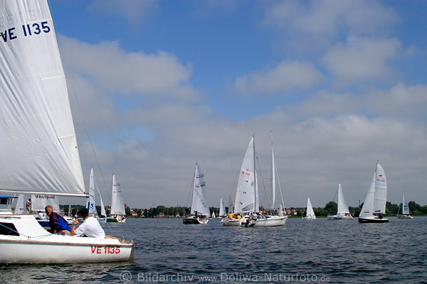 Skipper segeln bei Regatta Bild, Sail photo, szyper Yacht w krainie jezior mazurskich