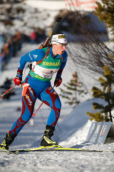 Carraz-Collin Julie Frankreich Biathlon Poster spannendes Foto von Schneeloipe