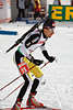 815045_Slowakei Biathlet Marek Matiasko Foto auf Biathlonloipe laufen mit Gewehr nach Schiessen Nahporträt im Stadion