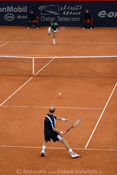 Nikolay Davydenko bereit zum Ballannahme des starken Aufschlag