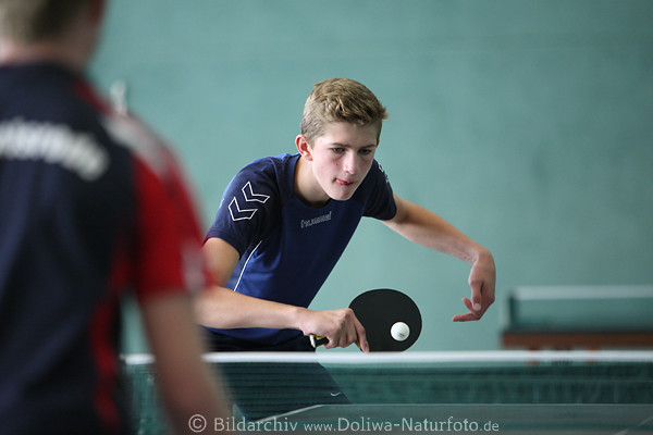 Christian Meyer Fotos Tischtennis Ball Aktion Sportbilder TTC Behringen Spieler