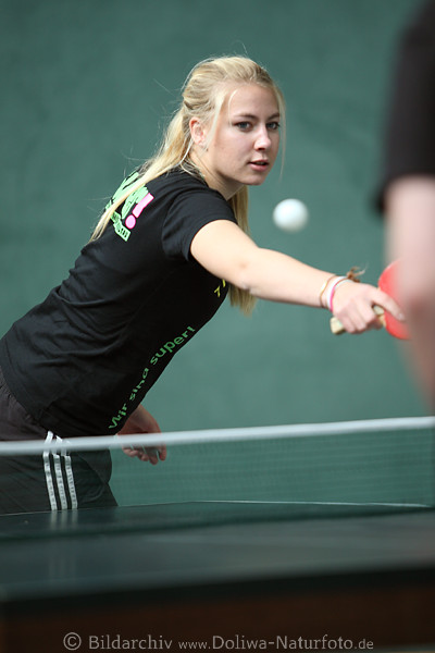 Lisa Wolf, Tischtennis Mdchen TTC 93 Soltau Spielerin Aktionbild