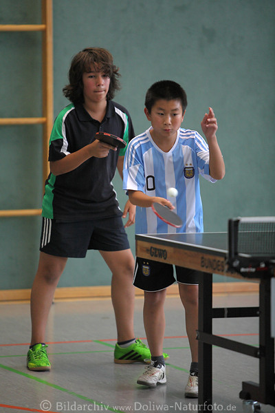 Doppel-Duo: Mio Nguyen vor Louis Lehmann Tischtennis Matchbild