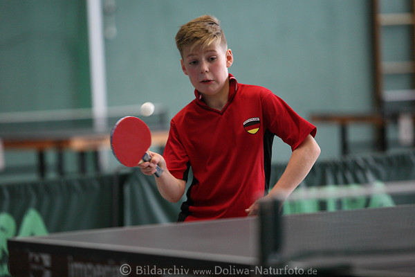 Vadim Preise am Ball Tischtennis Aktionbild Schler 2. Platz Gewinner im Doppel fr MTV Soltau