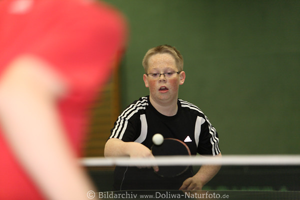 Felix Rückhand Tischtennis Aktionfoto
