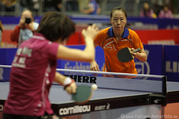 Li Jiao erfahrene Asiatin in Niederlande-Team Tischtennis Fotografie