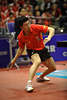 Chinese Ma Long Aktion-Photo am Ball Vorhand-Top-Spin Matchbild Tischtennis Pingpongstar Sportportrait