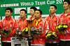 1106850_China-Team Photo Herren Mannschaft Siegerehrung Bild 2011 mit Tischtennis Pokal in Magdeburg