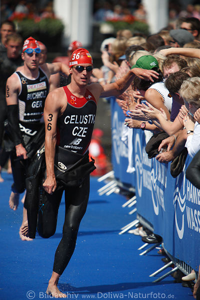Jan Celustka Tschechien Triathlet bei Triathlon 2009 WM-Serie in Hamburg Laufportrt