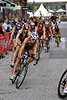 707808  Snowsill Australien vor Pilz aus Deutschland Foto in Kurve am Hanseviertel in Hamburg Triathlon WM 2007 Radrennen