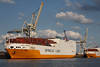Grande Argentina Containerschiff in Elbhafen Hamburg am Kai