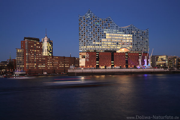 Hamburg Elbphilharmonie Nachtpanorama Lichter Bild in HafenCity 2017 