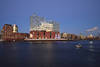 Elbphilharmonie Foto 6 Tage vor Eröffnung in HafenCity Landschaft Hamburg 2017 Nachtlichter Panorama