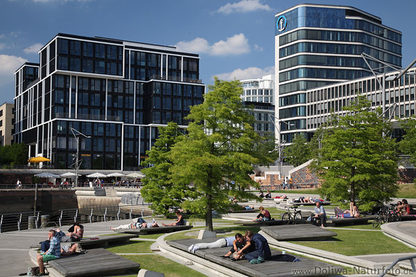 MarcoPolo-Terrassen Bnke Besucher HafenCity Hamburg Hochhuser Skyline Architektur