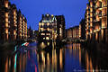 Speicherstadt Nachtlichter Wasserschloss Hamburg Foto Fleetschiff Lichtspuren Bild