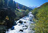 0799_Stromschnelle Bergbach Wildwasser über Steine im Flussbett Südtirol Berge Naturfoto Stilfserjoch Nationalpark