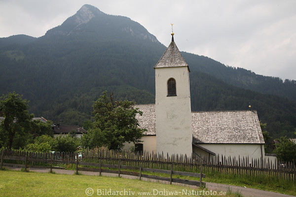 Sankt Martin in Ums Kirche Foto Sdtirol Bergdorf Landschaft