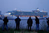 Begehrtes Fotomotiv an Elbe: Freedom of the Seas FotografenReihe