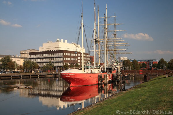 Bremerhaven Museumshafen Schiff Brgermeister Abendroth Foto in Weserbecken vor AWI Gebude