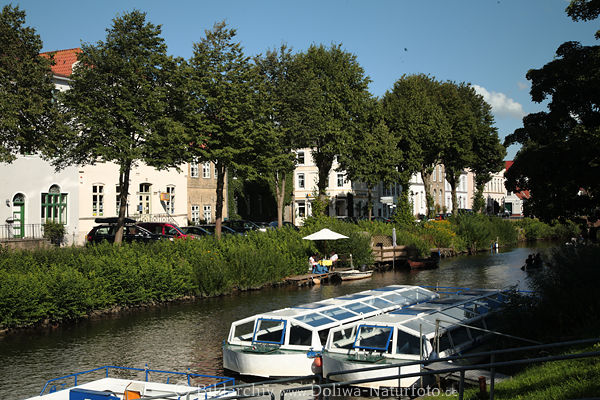 Frstenburgwall, Huser, Alle, Gracht, Wasserufer, Friedrichstadt, Flusslandschaft, Flachboote