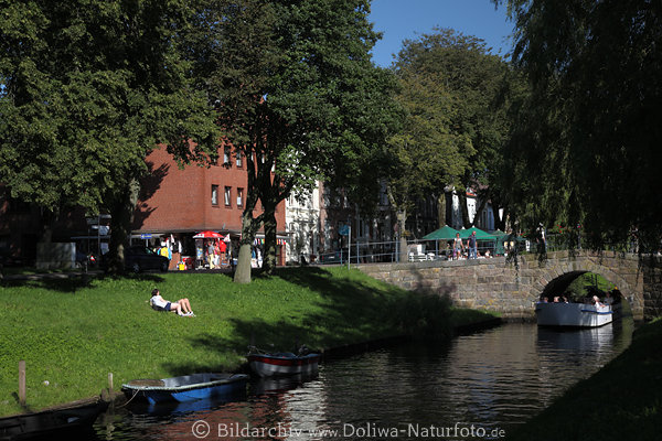 Friedrichstadt Gracht Wasseralle Schifftour Steinbrcke Uferwiese