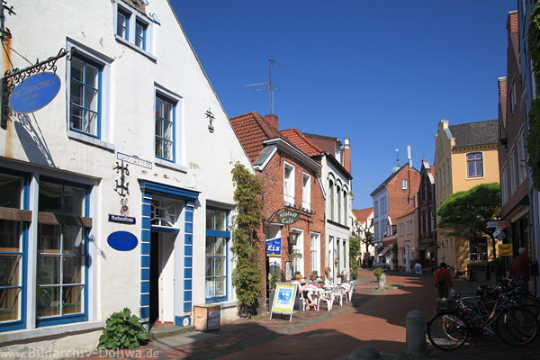 Leer Rathausstrae Fussgngerzone Altstadt Gasse, friesische Huser, Caf