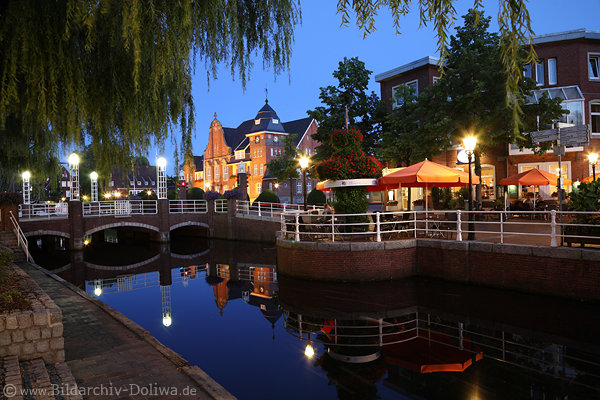 Papenburg Hauptkanal Nachtfoto Brcke Laternen Rathaus Caf Wasserlandschaft Nachtbild 
