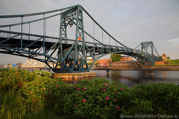 Kaiser Wilhelm Brcke Wilhelmshaven Jadekanal blumige Ufer 