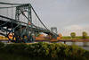 Wilhelmshaven Jadekanal Kaiserbrücke blühende Portufer Spaziergänger Foto