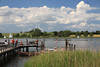 Badesteg Sieseby badende Kinder Wassersprung vom Pfahl in Schlei Fjordlandschaft Foto