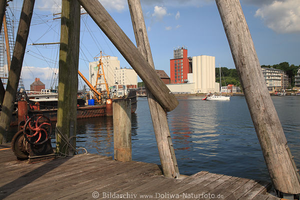 Schiffahrtsmuseum Foto Flensburger Museumswerft Industriehafen Landschaft am Frdewasser