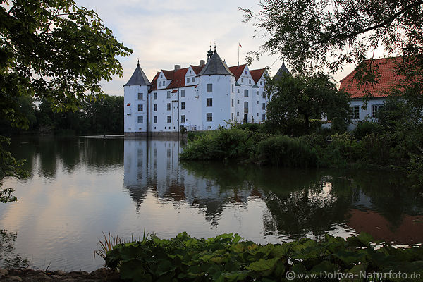 Wasserschloss Glcksburg Foto 1407562 Schlossteich-Panorama Park Landschaft Angeln
